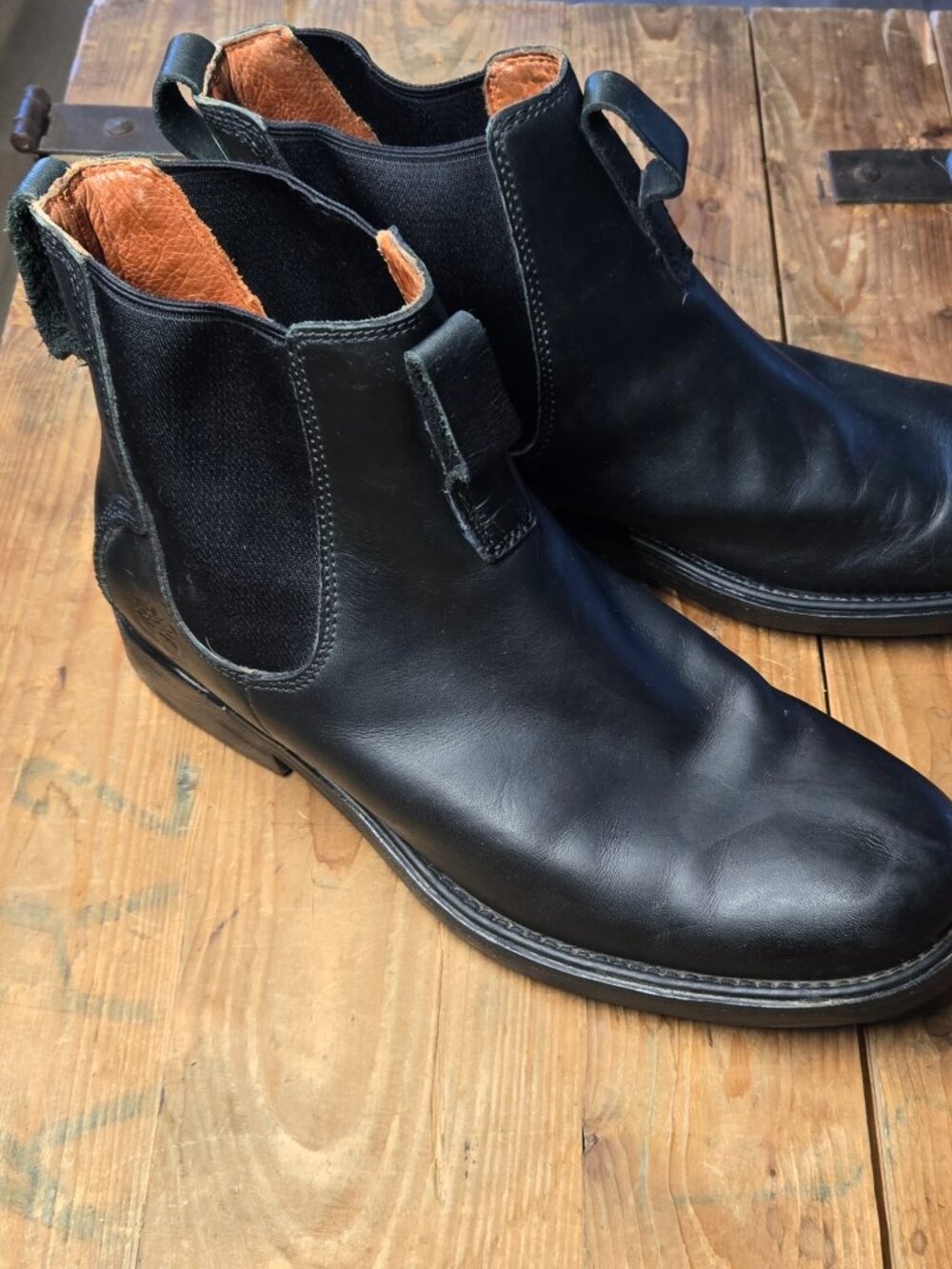 Timberland Men’s Size 11 Black Leather Chelsea Pull-On Boots (like Blundstone)